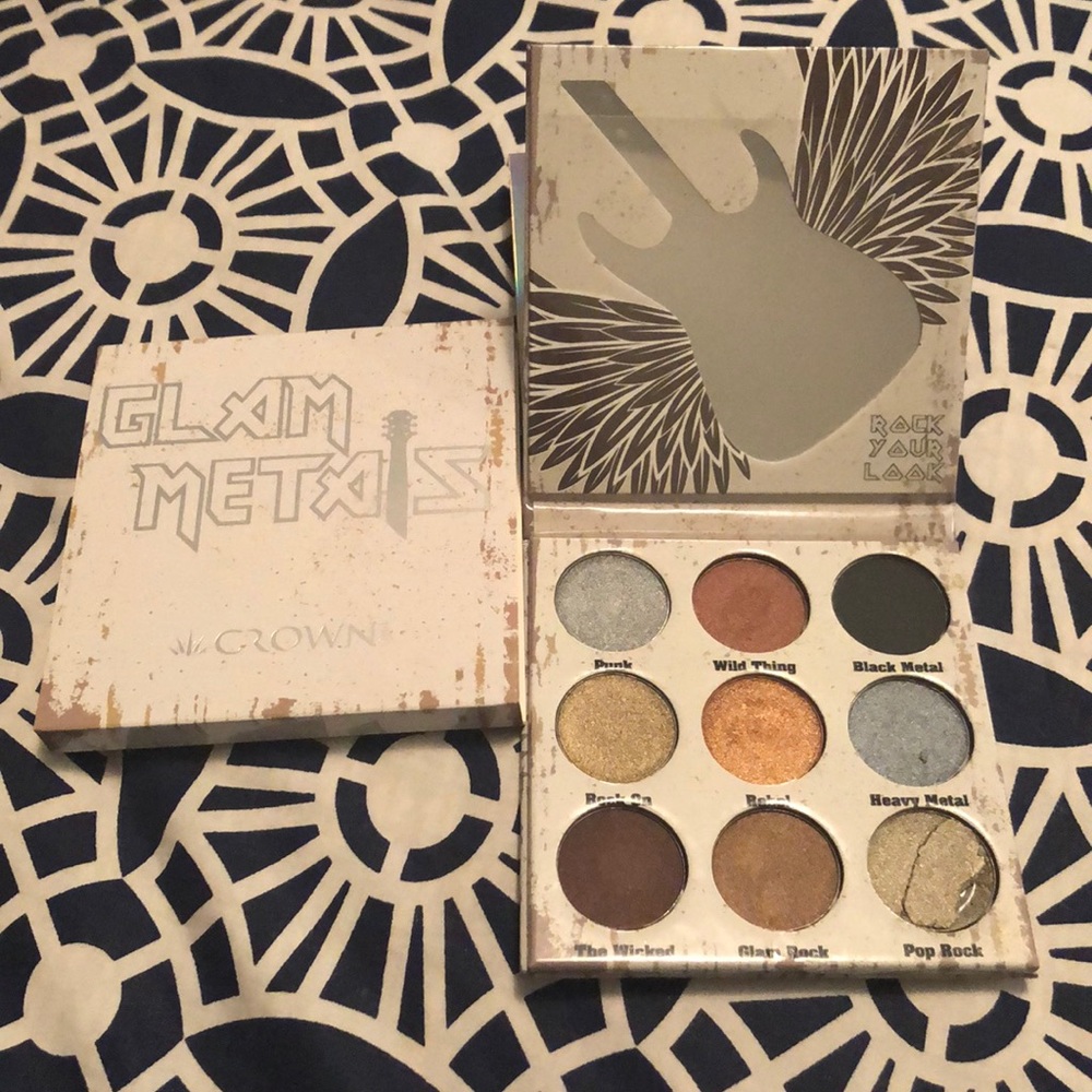 CROWN | GLAM METAL EYESHADOWS!